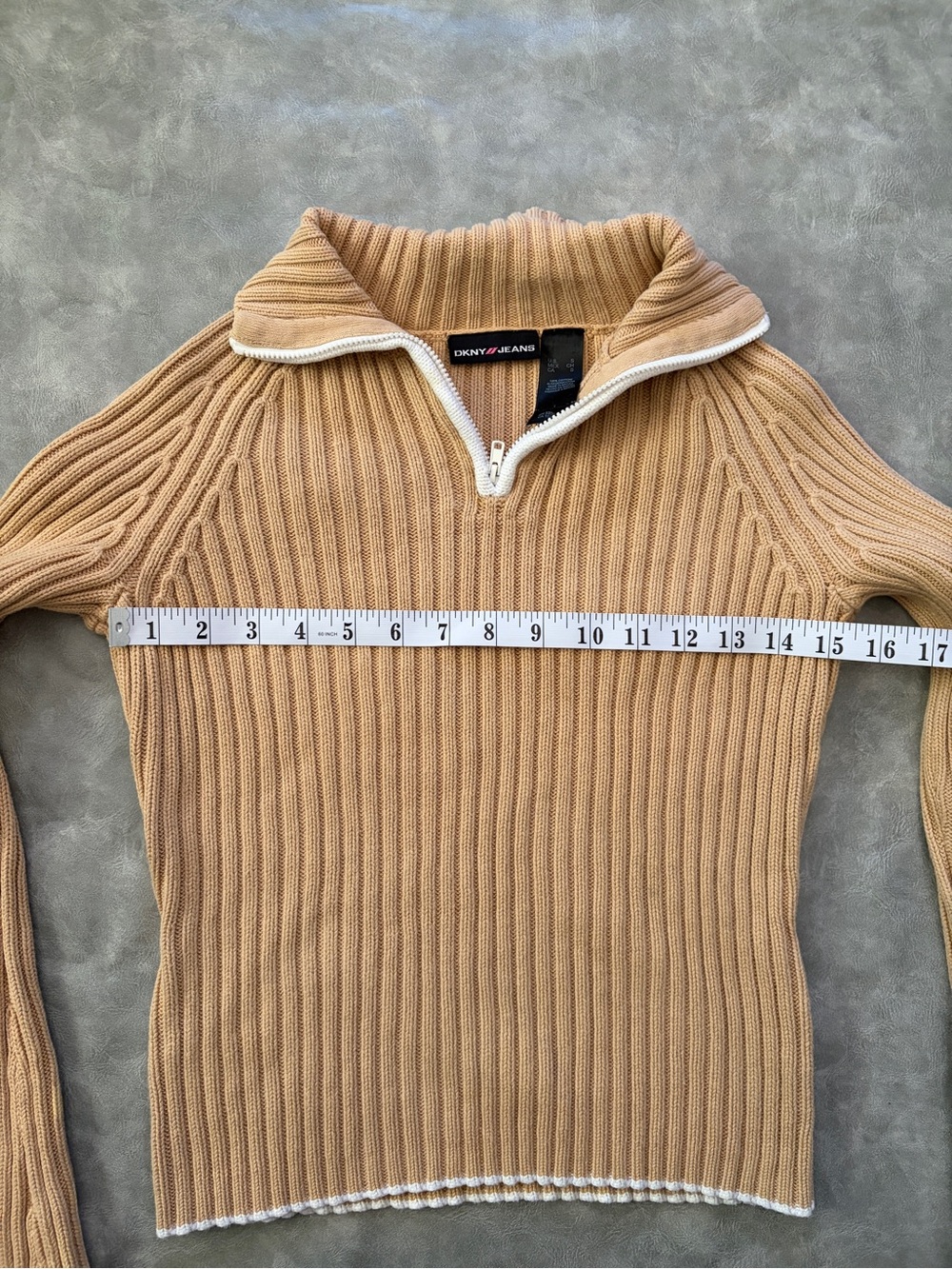 Y2K 2000โs DKNY Tan Ribbed Knit Quarter Zip Sweater - Picture 7 of 10